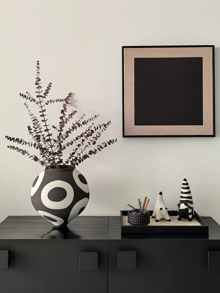 LIVETAI Takara Elegant Handcrafted Ceramic Vase - Image 12