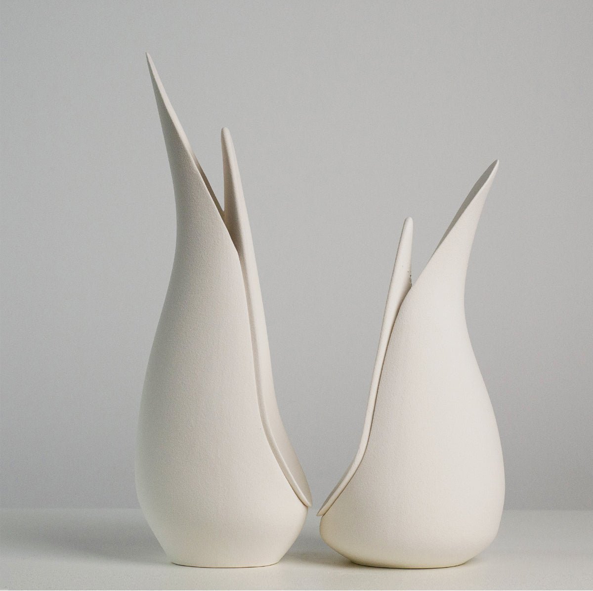 VAVINCI Alhambra Minimalist Modern White Ceramic Flower Vase - Image 11