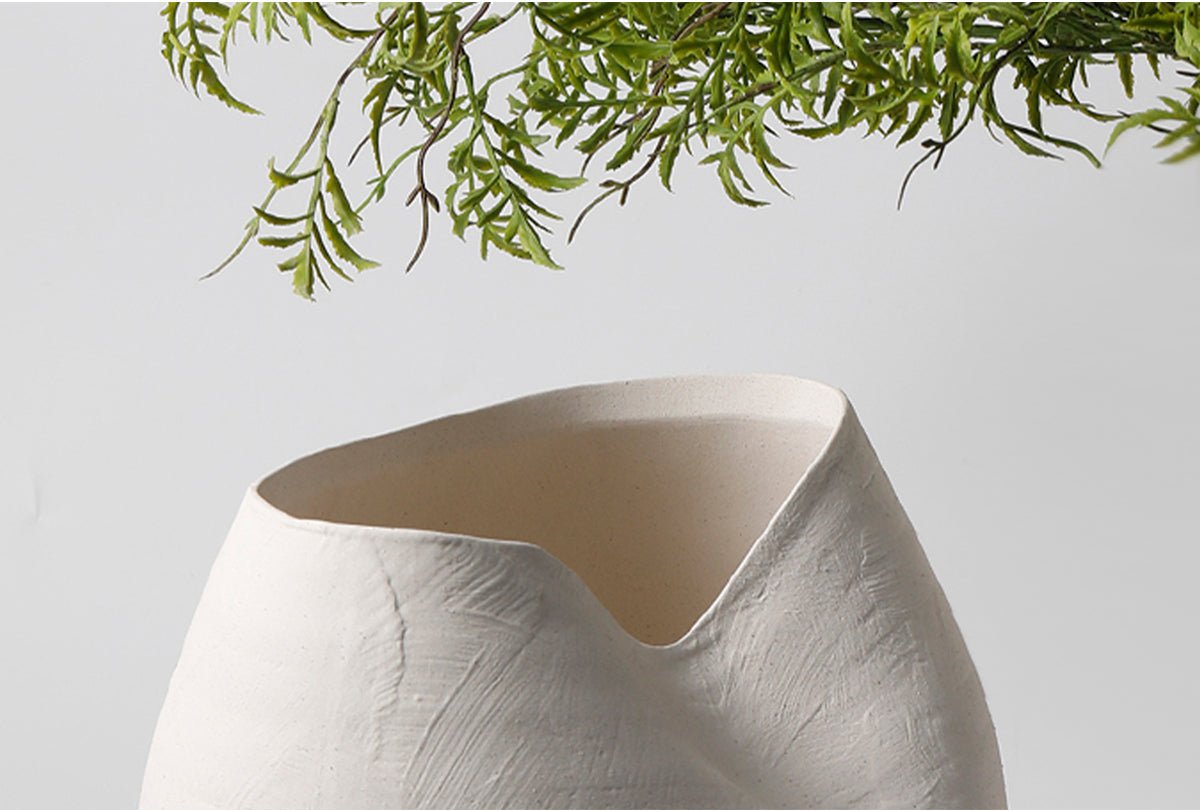 VAVINCI Amaterasu Elegant Notched Ceramic Vase - Image 10