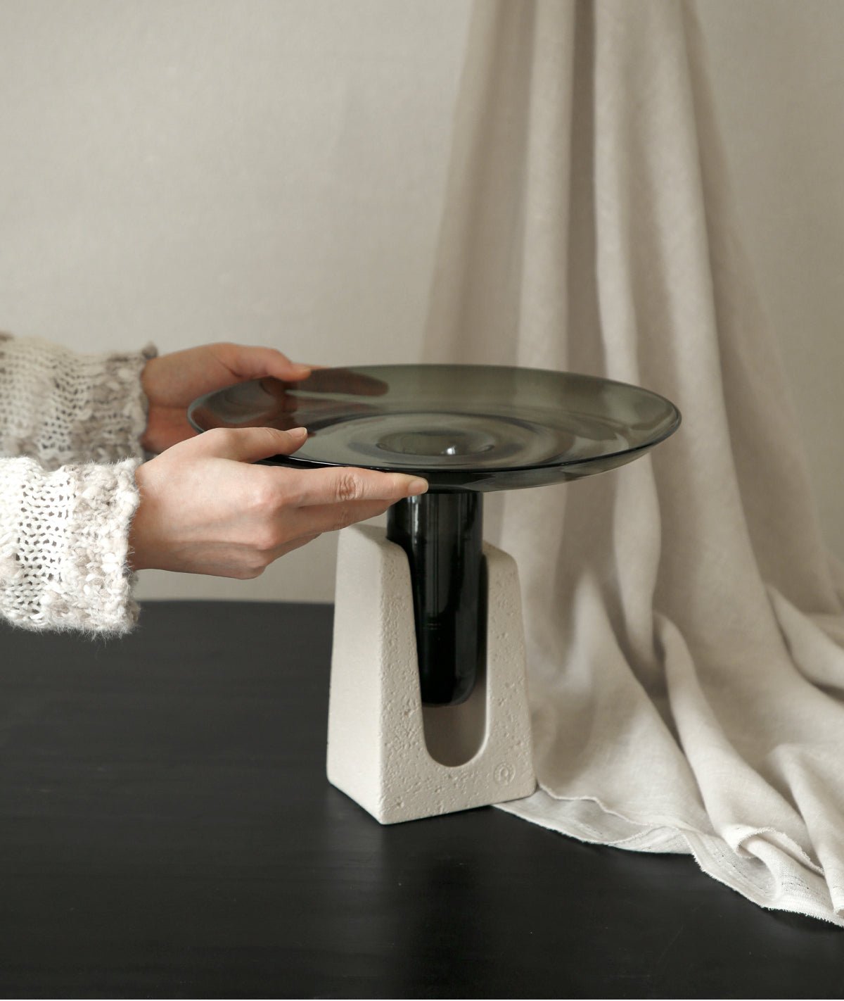 VAVINCI Candelaria Exquisite Brown Glass Vase - Image 12