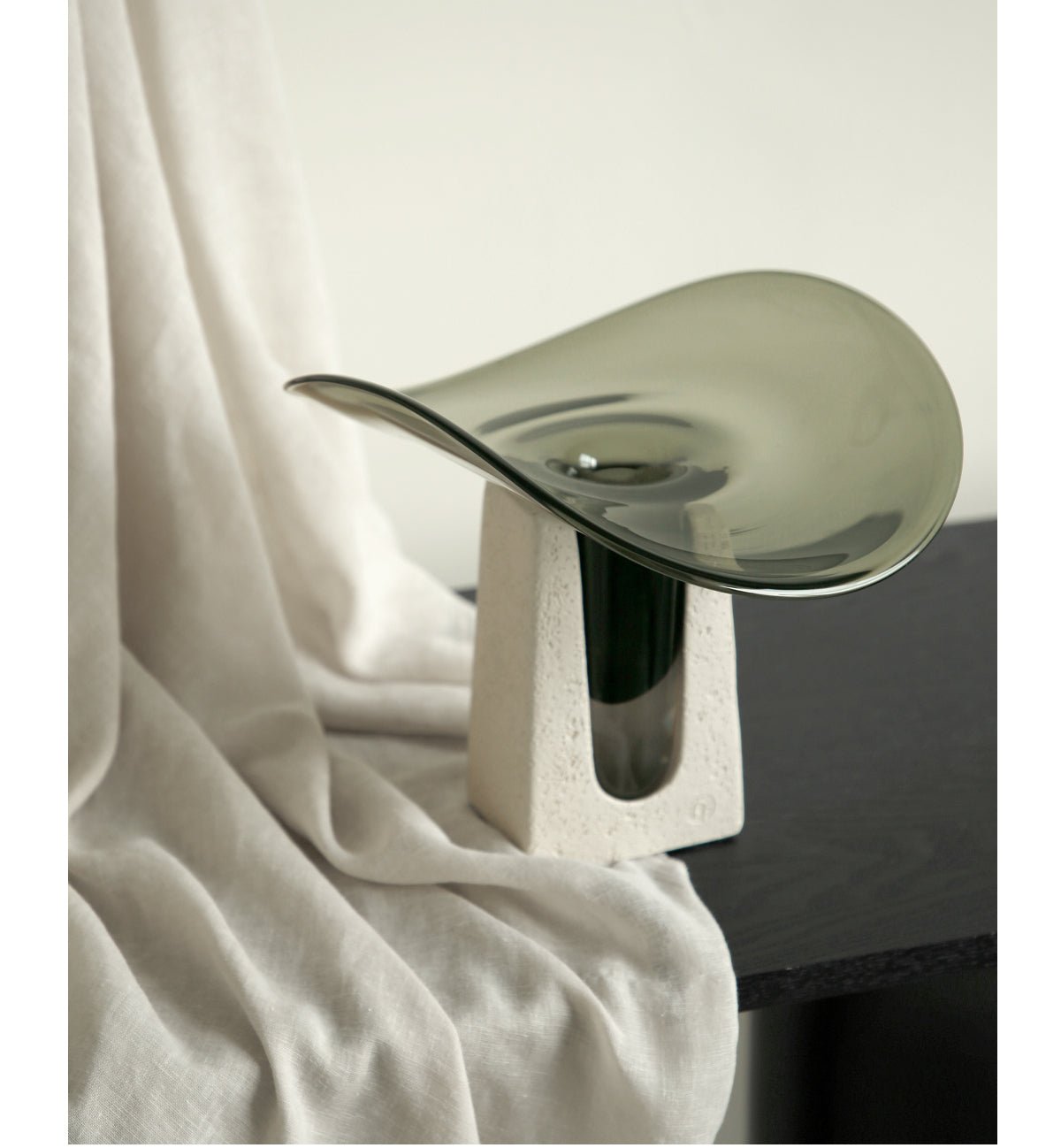 VAVINCI Candelaria Exquisite Brown Glass Vase - Image 14