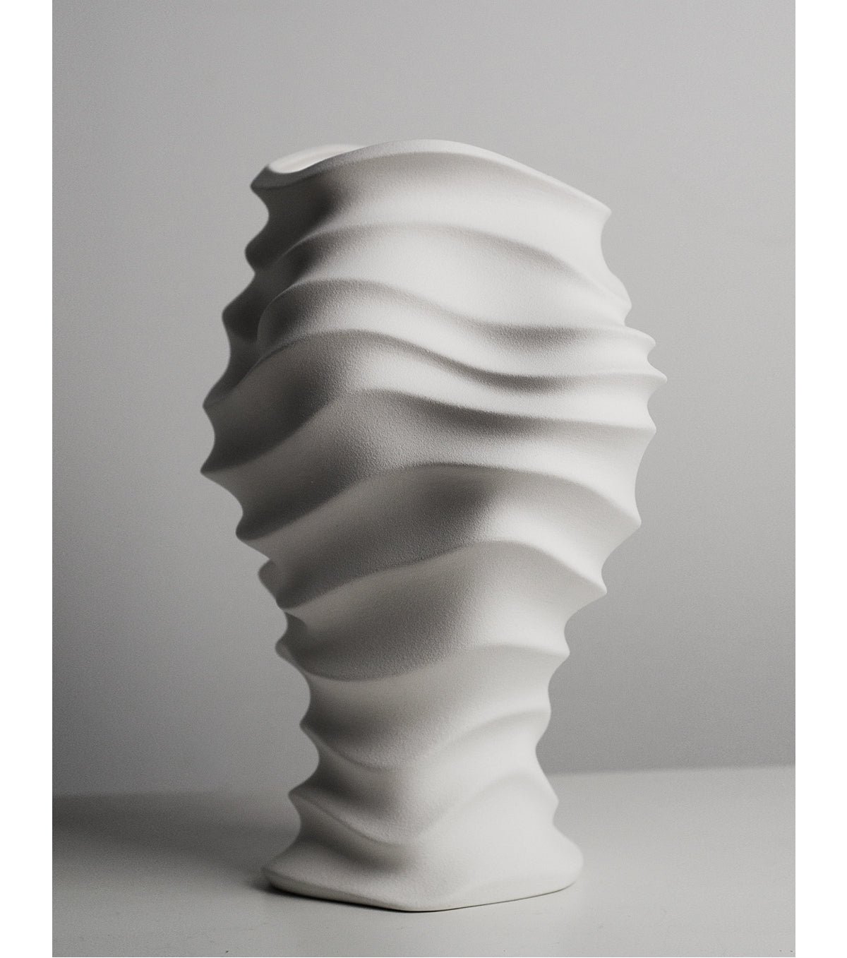 VAVINCI Hiroshi Elegant Modern Ceramic Flower Vase - Image 7