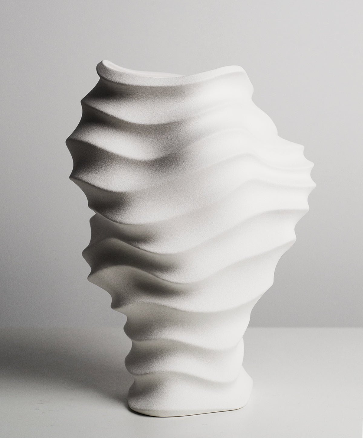 VAVINCI Hiroshi Elegant Modern Ceramic Flower Vase - Image 8