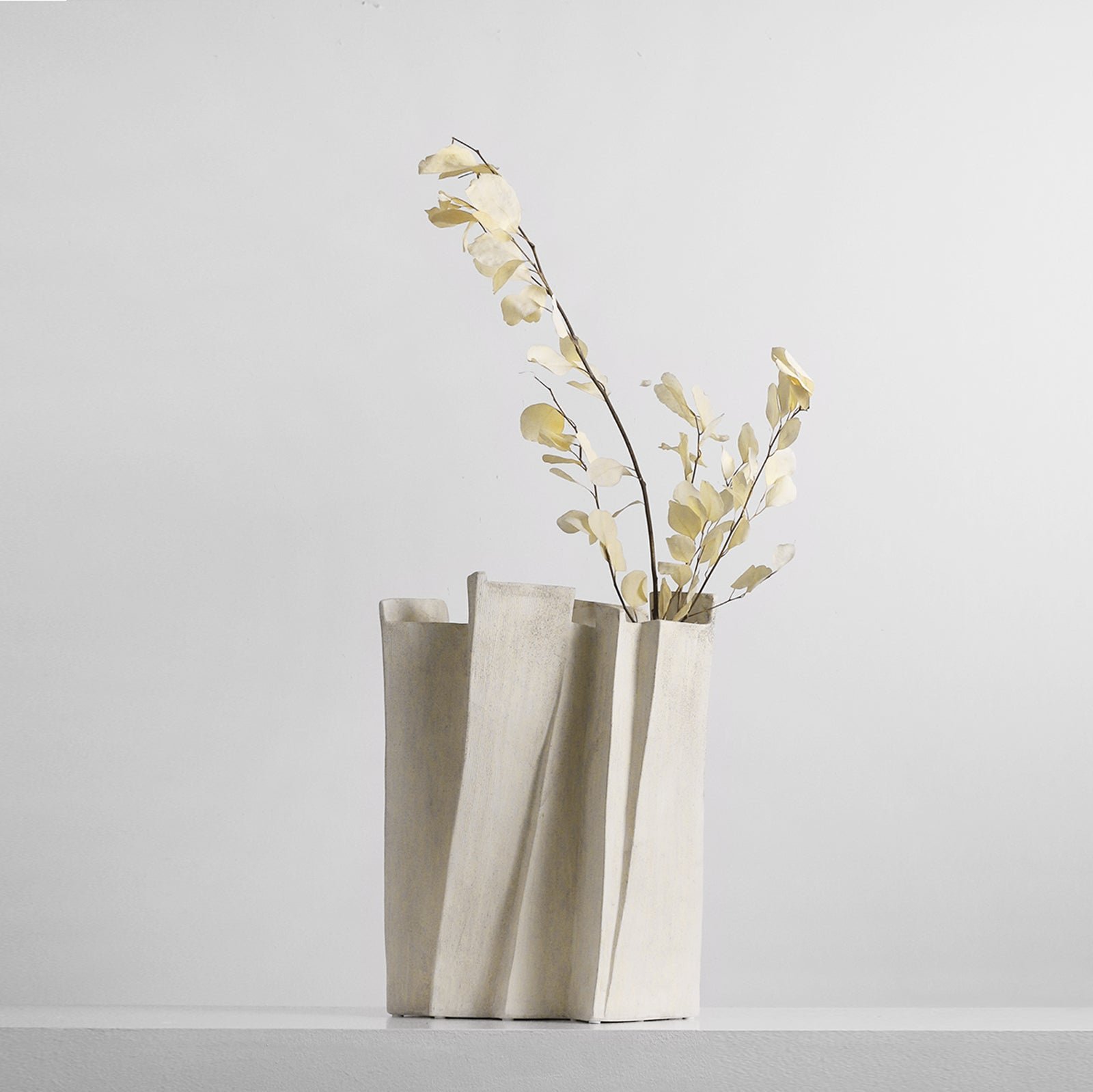 VAVINCI Juniper Minimalist White Ceramic Wabi-Sabi Vase