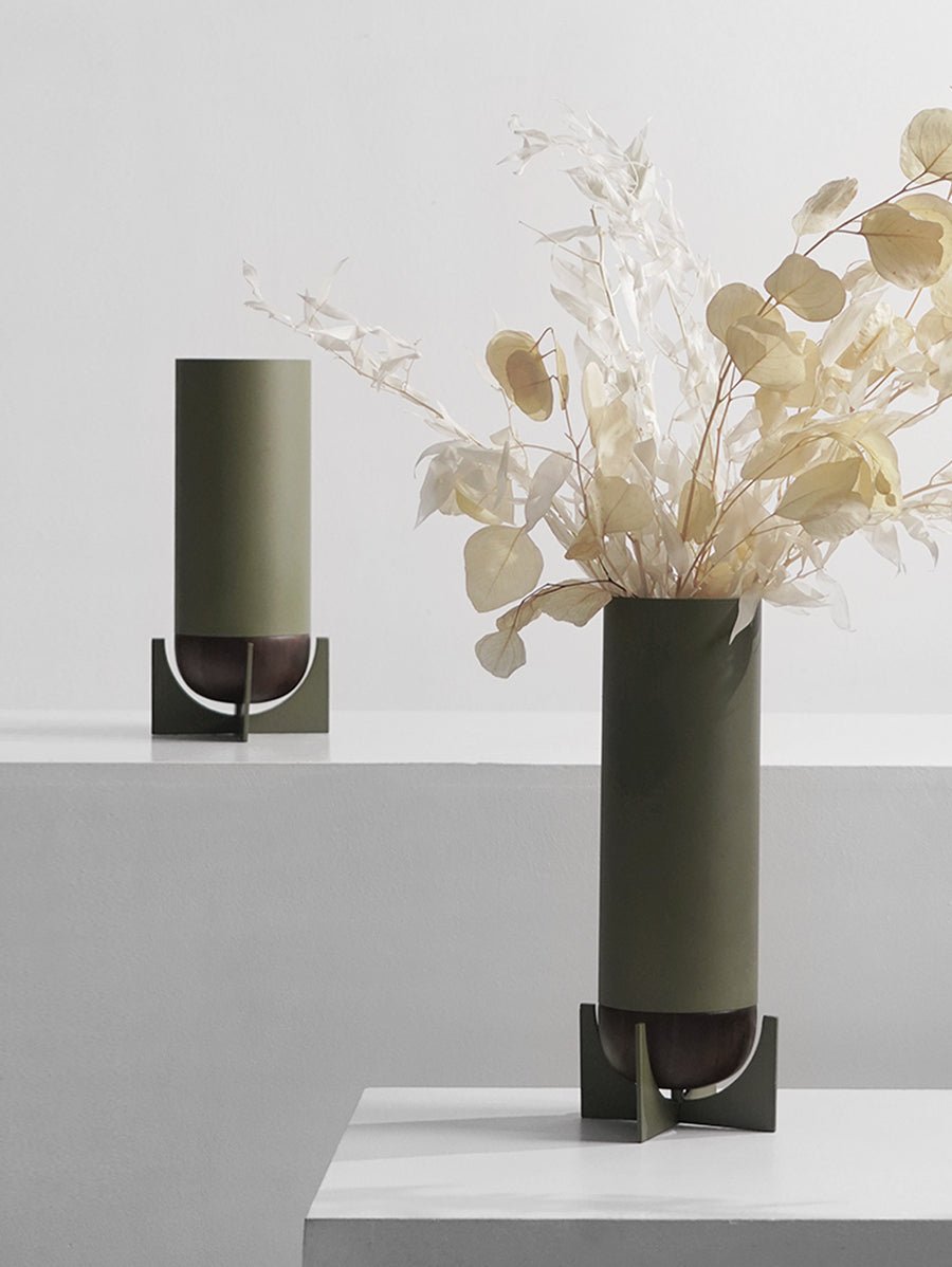 VAVINCI Marisabel Elegant Geometric Metal Vase - Image 6