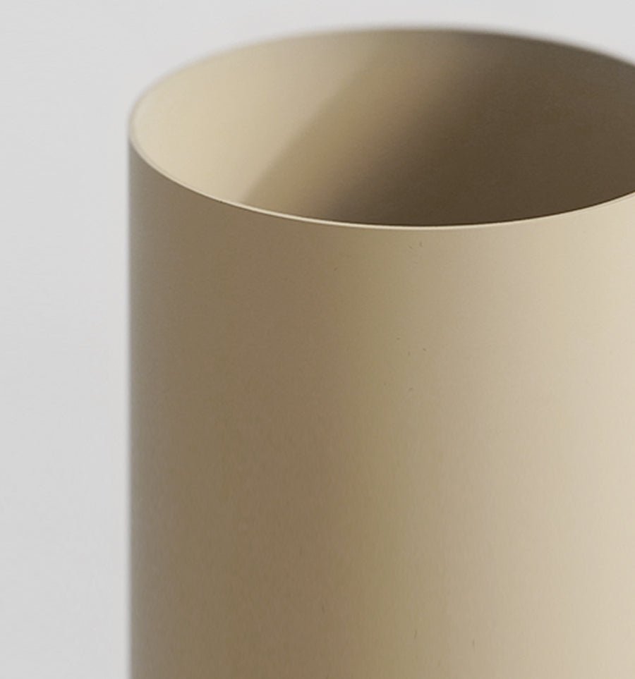 VAVINCI Marisabel Elegant Geometric Metal Vase - Image 9