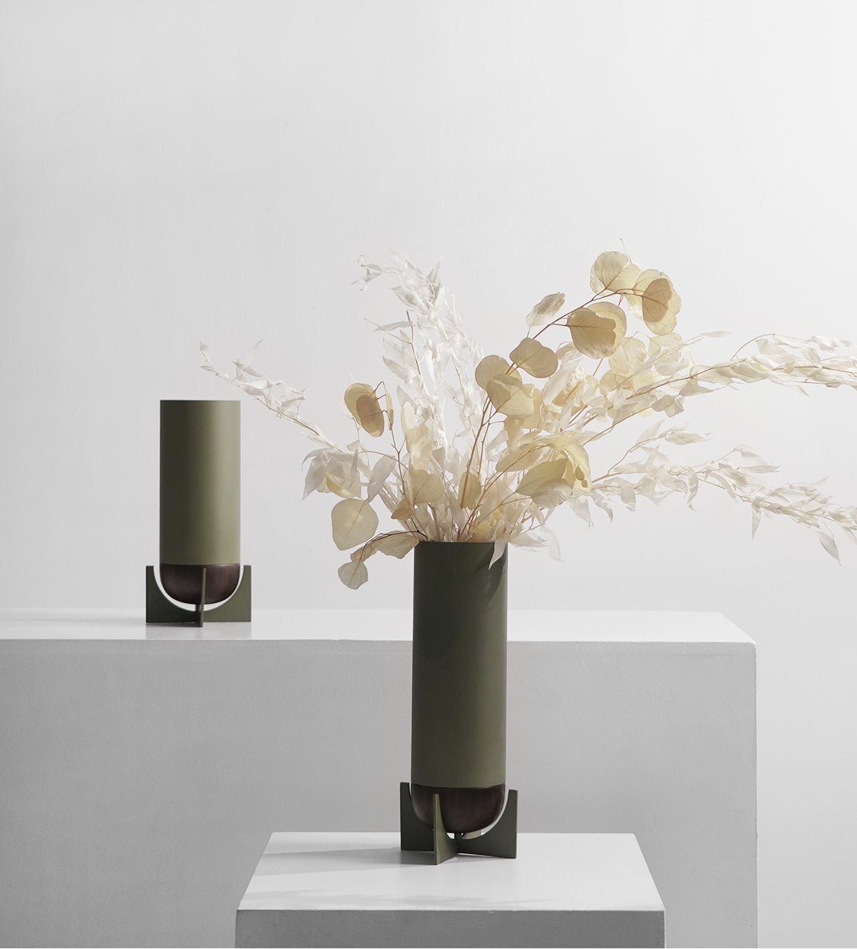 VAVINCI Marisabel Elegant Geometric Metal Vase - Image 14