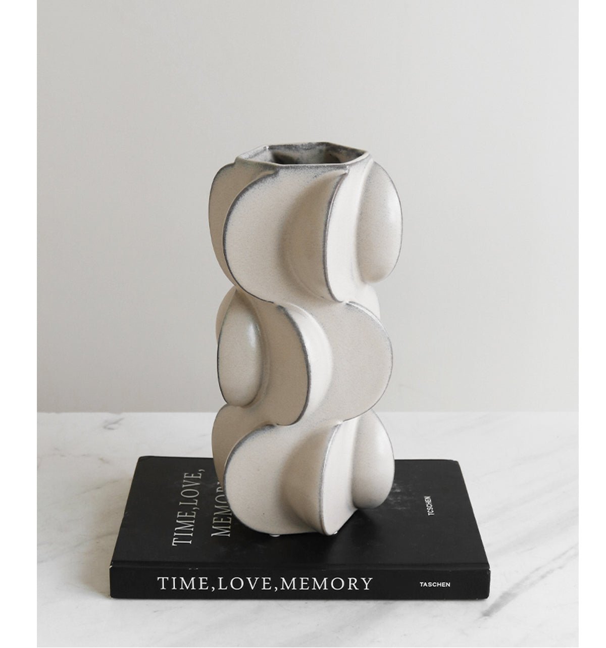 VAVINCI Marisol Elegant Geometric Ceramic Vase - Image 9