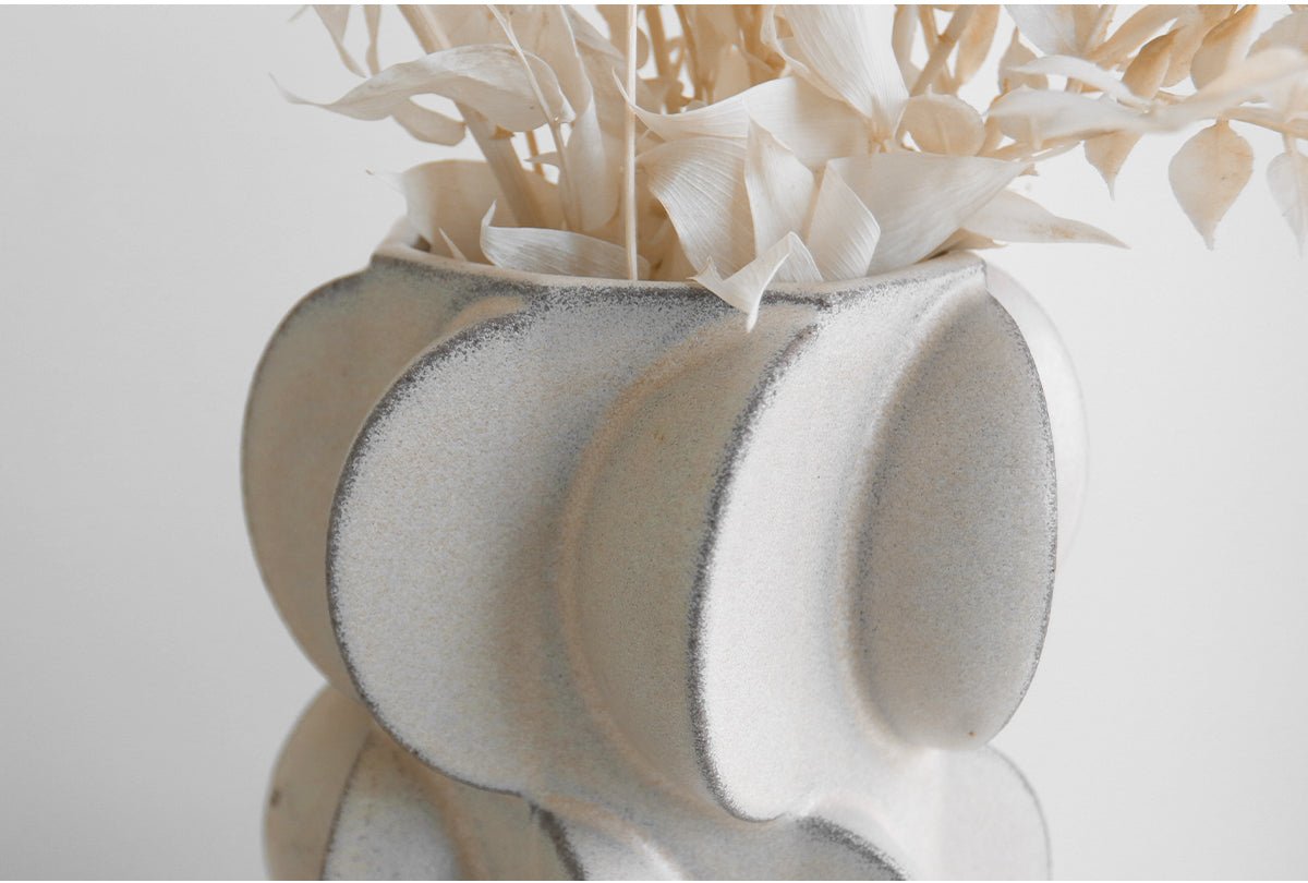 VAVINCI Marisol Elegant Geometric Ceramic Vase - Image 10