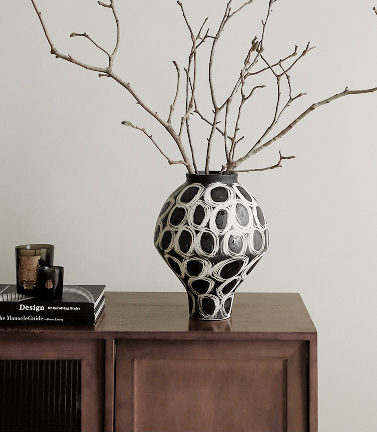 VAVINCI Zephyra Elegant Black Ceramic Vase - Image 6