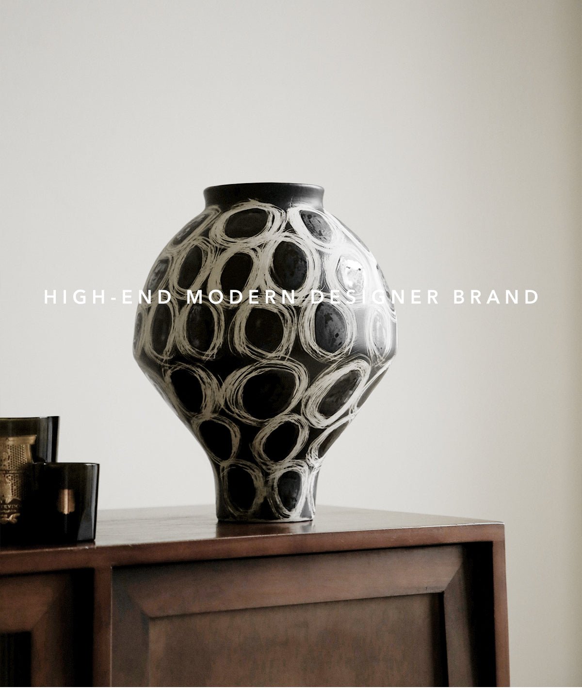 VAVINCI Zephyra Elegant Black Ceramic Vase