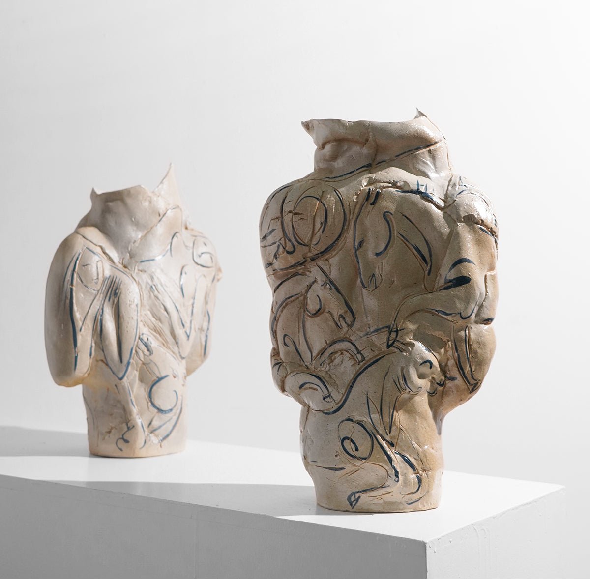 VAVINCI Zephyra Elegant Handmade Ceramic Vase - Image 10