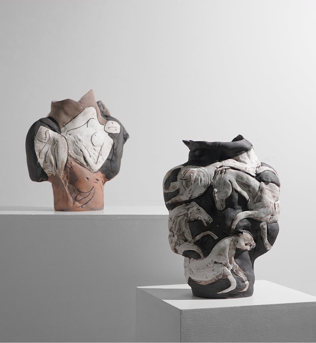 VAVINCI Zephyra Elegant Handmade Ceramic Vase - Image 17